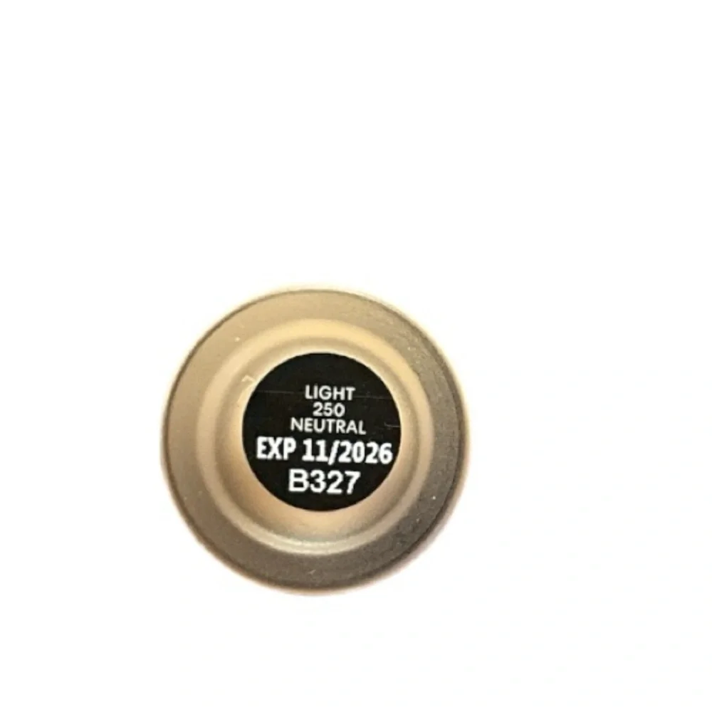 bareMinerals BAREPRO 16 HR Wear Concealer - light 250 neutral